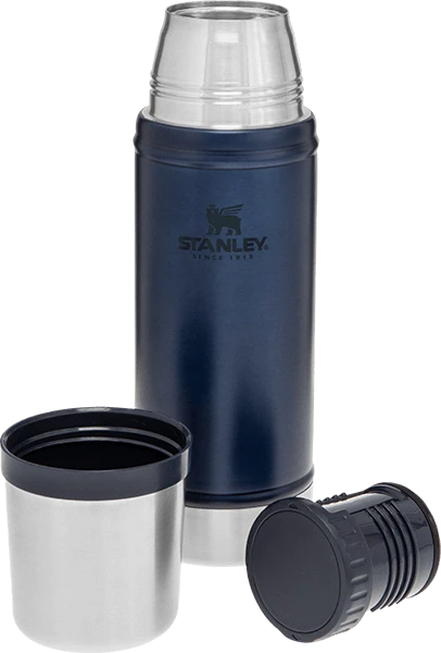 Stanley Classic Thermosfles 470 Ml Donkerblauw 5 Stanley Classic Thermosfles 470 Ml Donkerblauw - Afbeelding 3