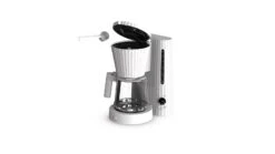 Alessi Plissé Koffiezetapparaat 1,5 Liter Kunststof Wit 9 Alessi Plissé Koffiezetapparaat 1,5 Liter Kunststof Wit -Best Drankjes Winkel 63b3fee8c48d59f870e97e25 slider 03 1920 p 1600 2